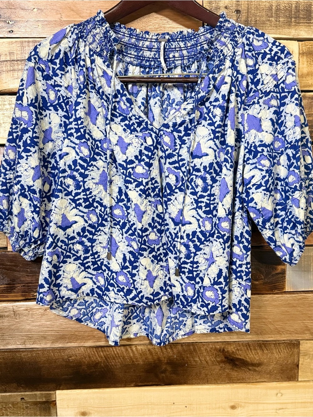 Free People Blue Floral Willow Smocked Puff Sleeve Cotton Blouse Top XS EUC
